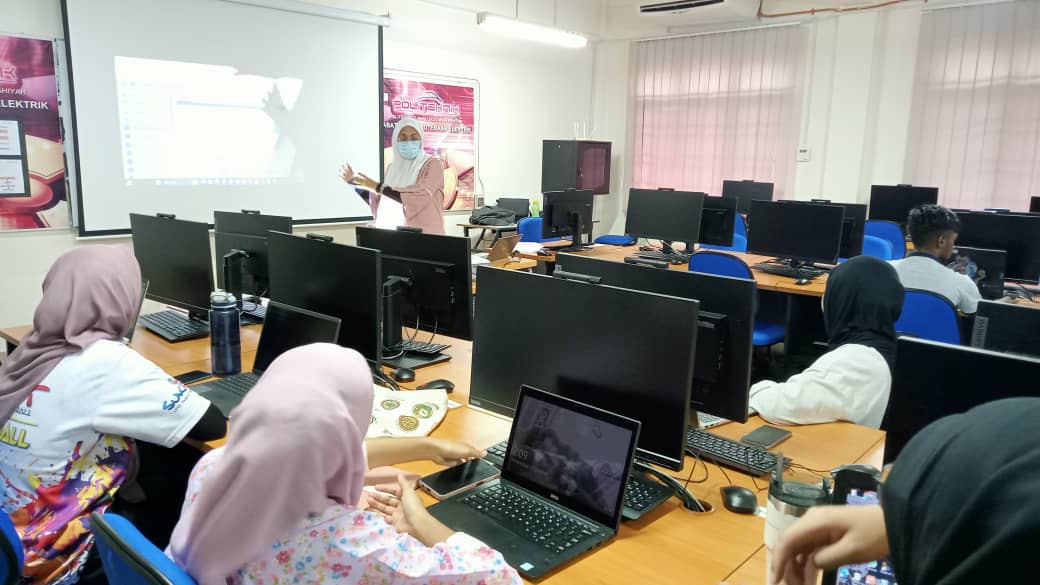 Python Programming 2023/10 – Politeknik Tuanku Sultanah Bahiyah – Ir ...